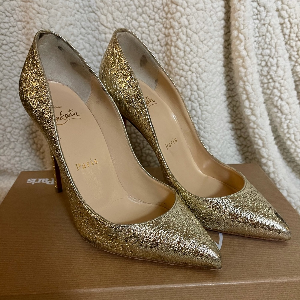 Authentic Christian louboutin pigale